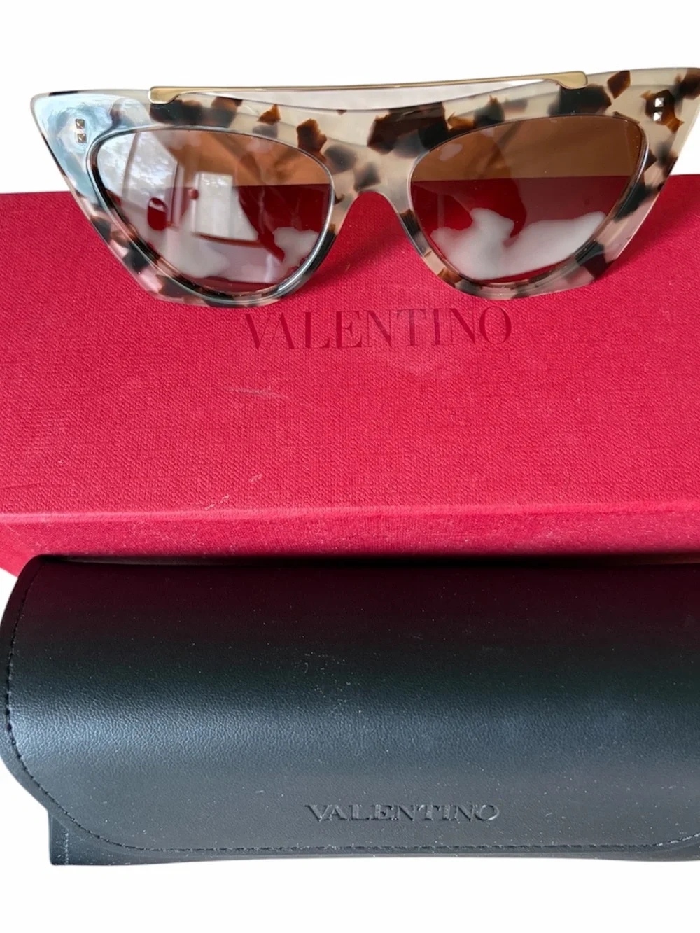 Valentino Tortoiseshell Cat-Eye Sunglasses with Brown Lenses - Picture 1 of 3